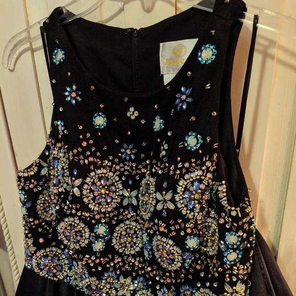 Two piece special occasion embellished skirt/tank - Picture 1 of 7